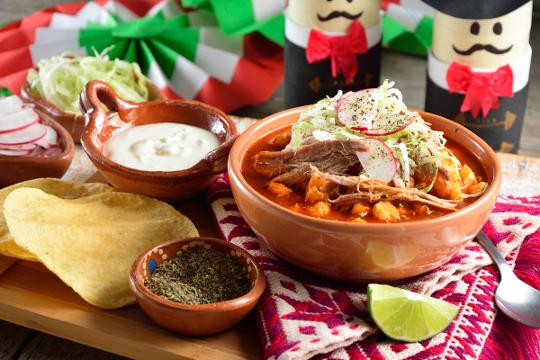 pozole-rojo-comida-mexicana